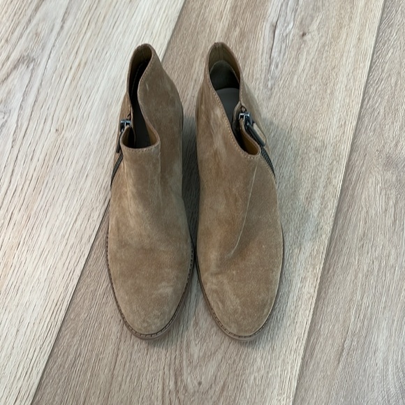 Leather Tan Suede Bootie 1. State, Size 7 - Picture 2 of 6